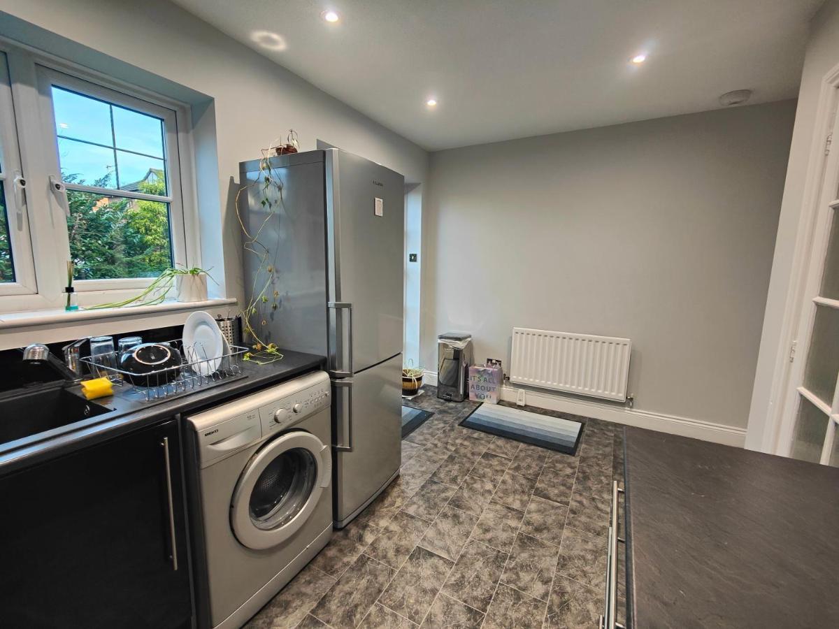 Great Place In Newcastle Apartment Exterior foto